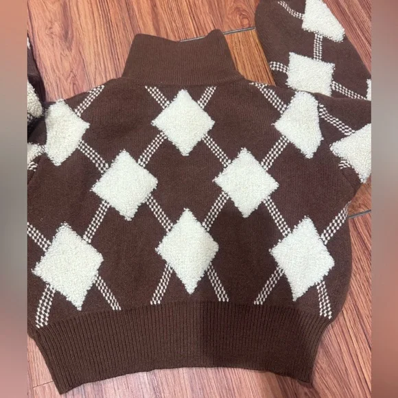 Brown and Cream Argyle Women's Sweater - Picture 7 of 7